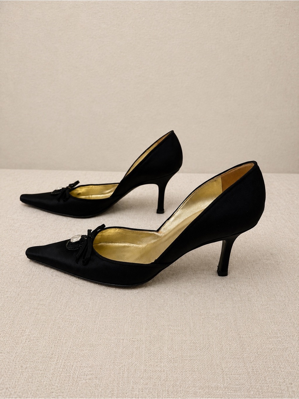 Chanel Vintage Black Camellia Pointed Toe Heels Pumps Sz 37.5 w/ Chanel Dust Bag - Picture 5 of 12